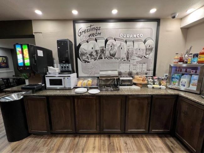Super 8 By Wyndham Durango Motel Ngoại thất bức ảnh