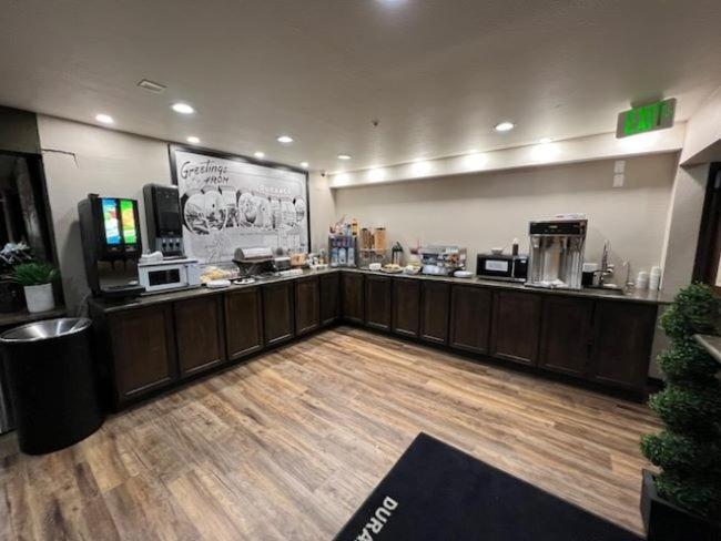 Super 8 By Wyndham Durango Motel Ngoại thất bức ảnh